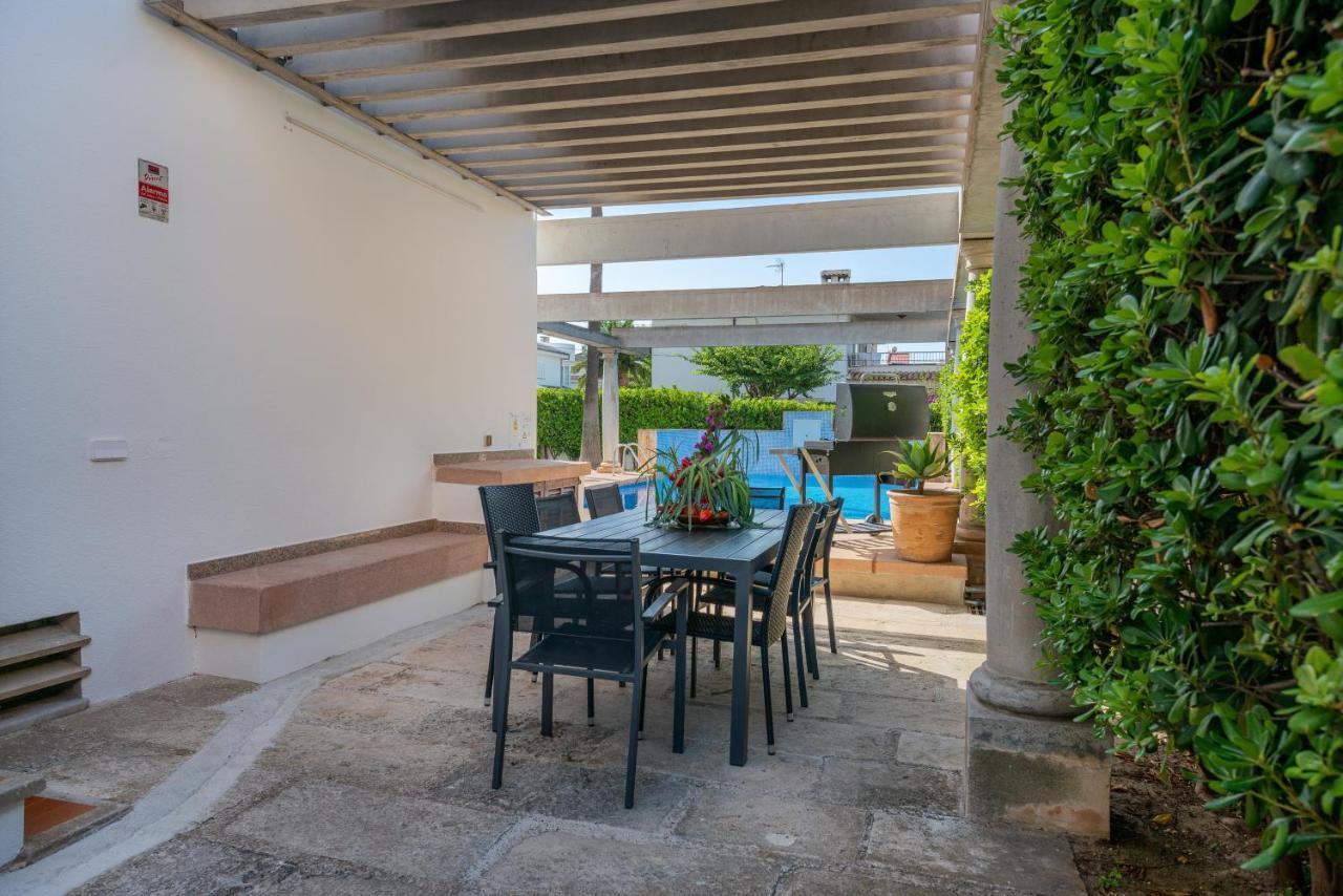 Estrel Villa Can Picafort  Exterior photo