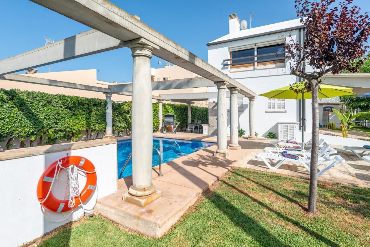 Estrel Villa Can Picafort  Exterior photo